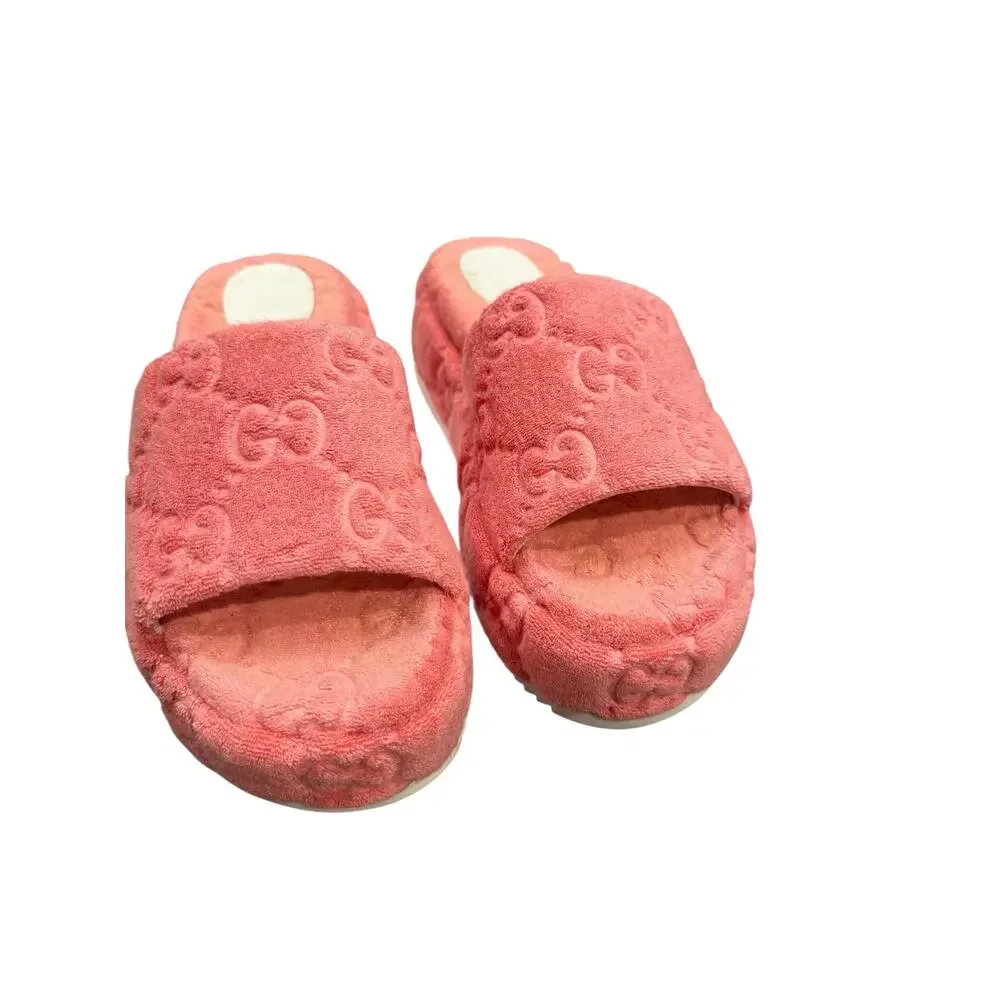 Gucci Sponge GG Platform in Wild Rose. Size 38.5 (8-8.5)